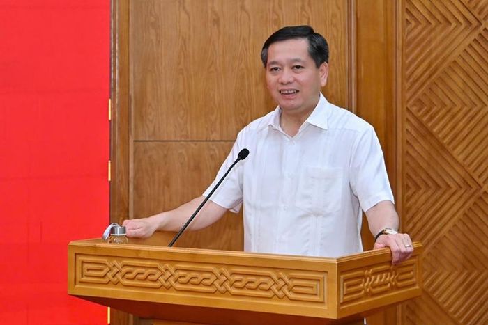  Đồng chí Nguyễn Long Hải, Phó Bí thư Thường trực Đảng ủy các cơ quan Đảng Trung ương phát biểu kết thúc Hội nghị. (Ảnh: Cổng TTĐT Đảng Cộng sản VN)