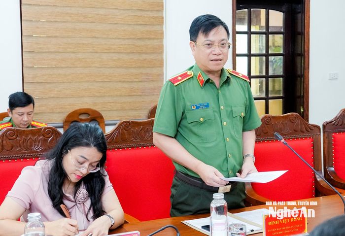 Thiếu tướng Đinh Việt Dũng - Giám đốc Công an tỉnh phát biểu tại hội nghị. Ảnh: Phạm Bằng