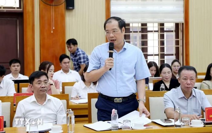 Bí thư Đảng ủy phường Phố Hiến Nguyễn Khả Phúc phát biểu tại hội nghị. (Ảnh: Thế Duyệt/TTXVN)