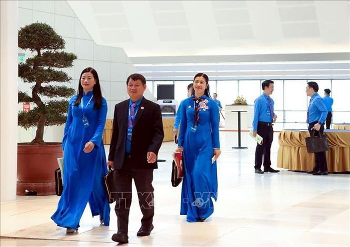 Các đại biểu đến dự Phiên làm việc trọng thể Đại hội XIV Công đoàn Việt Nam. Ảnh: Tuấn Anh/TTXVN