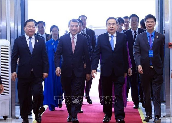 Thủ tướng Lê Minh Hưng và Chủ tịch Quốc hội Trần Thanh Mẫn đến dự Đại hội. Ảnh: Tuấn Anh/TTXVN.
