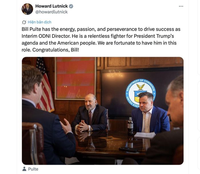 Bộ trưởng Thương mại Mỹ Howard Lutnick chúc mừng ông Bill Pulte ngày 3/6 sau khi ông được Tổng thống Trump lựa chọn làm quyền Giám đốc Tình báo Quốc gia Mỹ. Ảnh: X/Bill Pulte