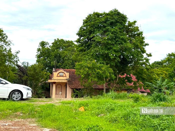 Trong gần 20 năm qua, cuộc sống của người dân trong vùng dự án bị ảnh hưởng, có những hộ dân đã bàn giao đất nhưng đến thời điểm hiện tại chưa được được nền tái định cư, phải đi thuê phòng trọ sinh hoạt.