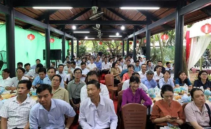 Nông dân đến từ các hợp tác xã, doanh nghiệp tham gia tọa đàm.