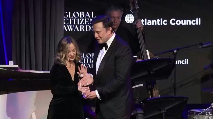 Elon Musk và Thủ tướng Italy Giorgia Meloni. Ảnh: HK01.