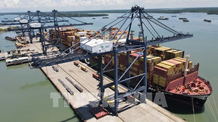 Việt Nam đang đứng trước những thách thức toàn cầu gia tăng, yêu cầu một nền tảng phát triển nhanh và bền vững hơn. Ảnh minh họa: Đoàn Mạnh Dương-TTXVN 