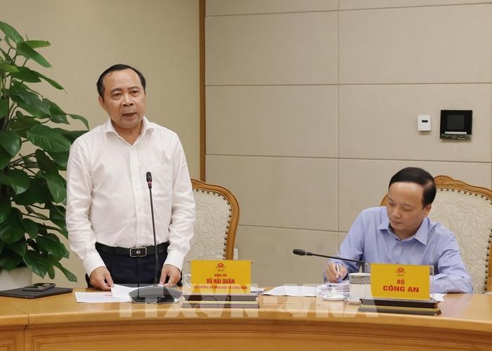 Bộ trưởng Bộ Khoa học và Công nghệ Vũ Hải Quân, Tổ phó Tổ công tác phát biểu. Ảnh: Lâm Khánh - TTXVN 