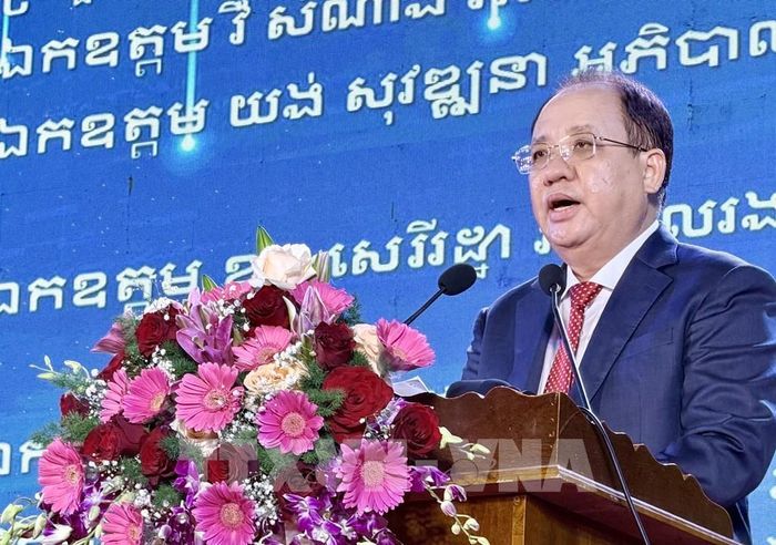 Ông Nguyễn Thanh Phong, Phó Chủ tịch Thường trực UBND tỉnh An Giang phát biểu khai mạc Hội chợ. Ảnh: Thanh Sang - TTXVN 