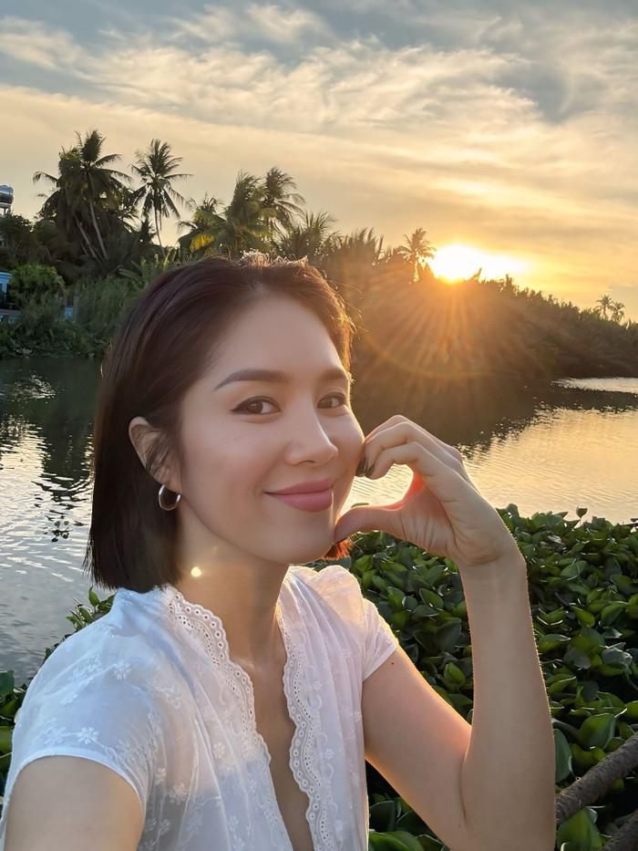 Lê Phương được khán giả khen ngày càng trẻ.