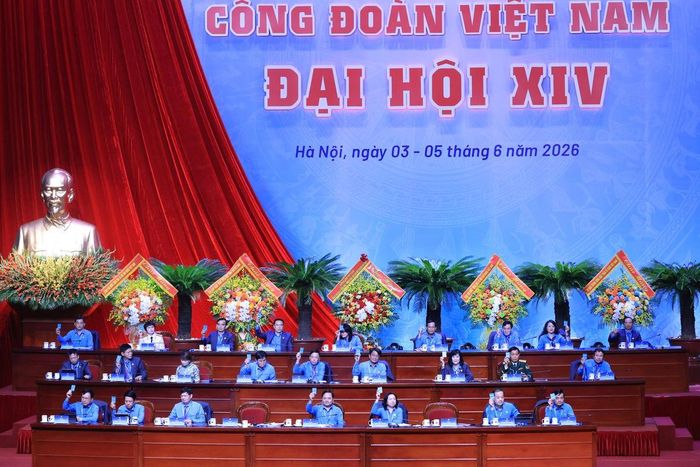 Các đại biểu biểu quyết thông qua Đề án nhân sự và quy chế bầu cử tại Đại hội