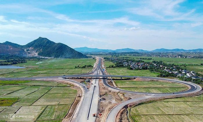 Nút giao Hưng Tây đoạn Diễn Châu - Bãi Vọt, điểm đầu của cao tốc Vinh - Thanh Thủy