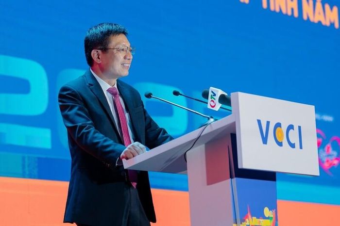 Chủ tịch VCCI Hồ Sỹ Hùng phát biểu tại hội nghị. 