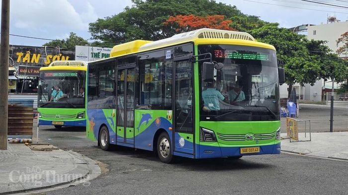 Nguồn điện quốc gia giúp đặc khu Côn Đảo nâng cao năng lực phục vụ người dân, du khách. Ảnh: Thanh Tuấn