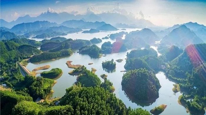 Hồ Núi Cốc.
