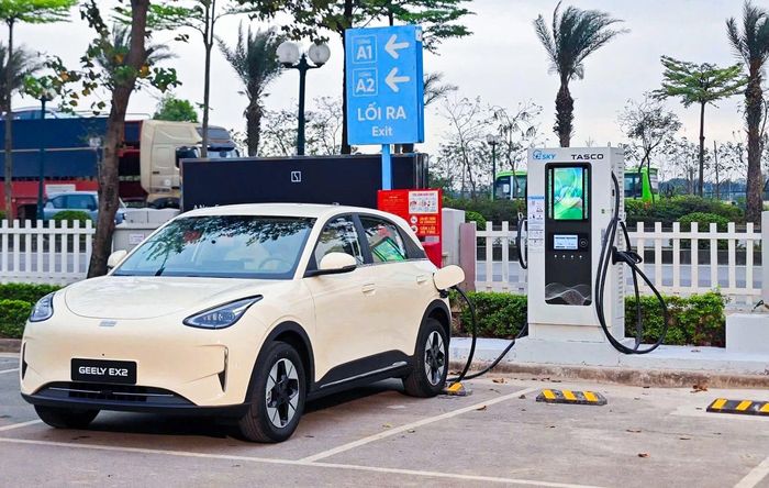 Một số doanh nghiệp đã bắt tay thành lập liên minh trạm sạc. Ảnh: Tasco Auto.