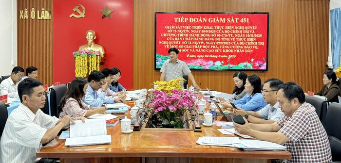 Ủy viên Ban Thường vụ, Trưởng Ban Tuyên giáo và Dân vận Tỉnh ủy An Giang Tống Phước Trường phát biểu chỉ đạo tại buổi làm việc.