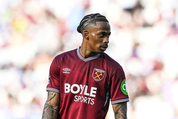 AC Milan cân nhắc chiêu mộ Crysencio Summerville.