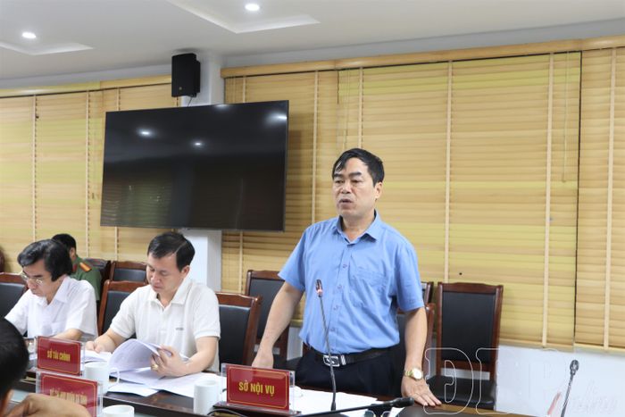 Đại diện Sở Nội vụ phát biểu tại hội nghị.
