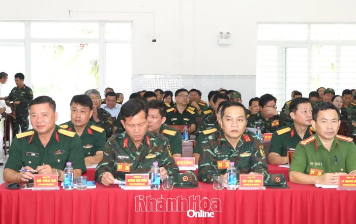 Các đại biểu dự khai mạc diễn tập.
