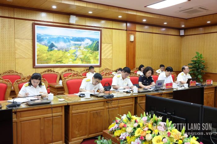 Các đại biểu dự cuộc họp