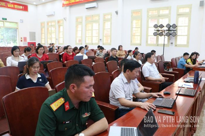 Các đại biểu dự tập huấn