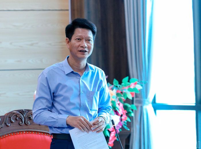 Các đồng chí Thường trực Tỉnh ủy phát biểu tại buổi làm việc.