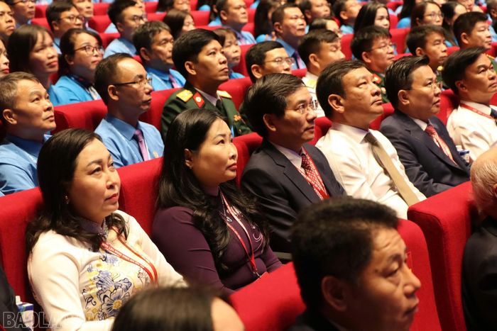  Đồng chí Phó Chủ tịch UBND tỉnh Vũ Thị Hiền Hạnh tham dự đại hội. 