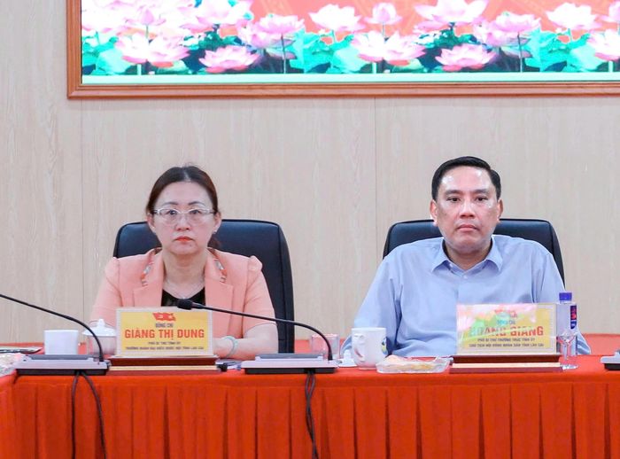 Các đồng chí Thường trực Tỉnh ủy dự buổi làm việc.