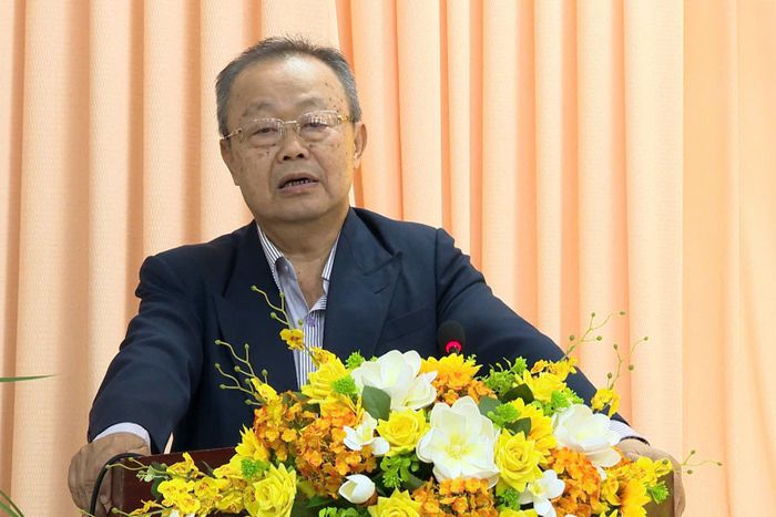 Đồng chí Nguyễn Đức Hưng, Chủ tịch Hội Luật gia tỉnh Lâm Đồng phát biểu giao nhiệm vụ