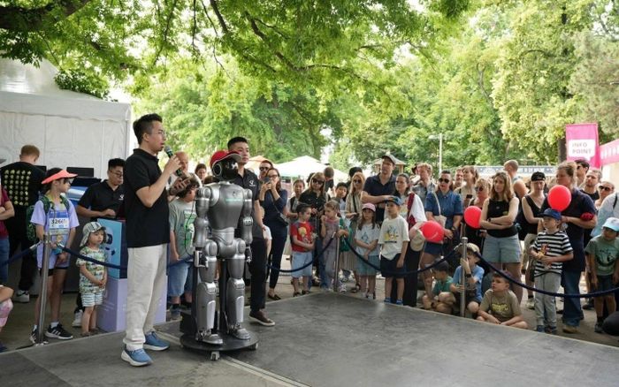 Phần giới thiệu robot Dyno tại sự kiện (Nguồn: Internet)