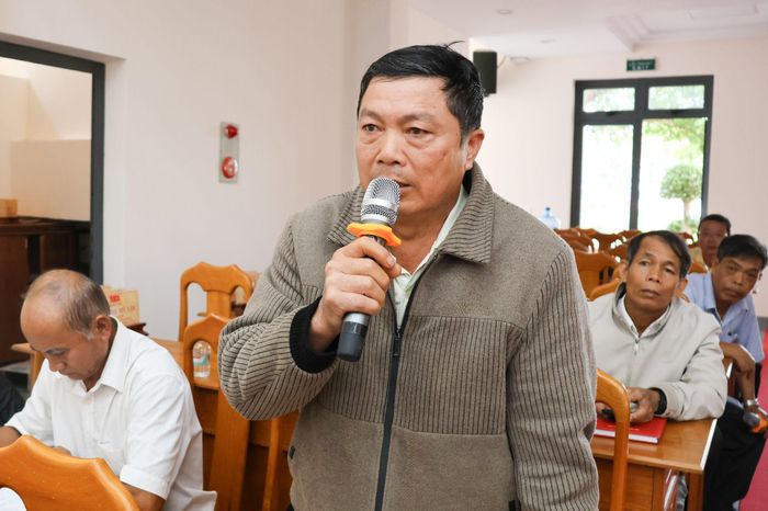 Các đại biểu nêu ý kiến tại hội nghị.