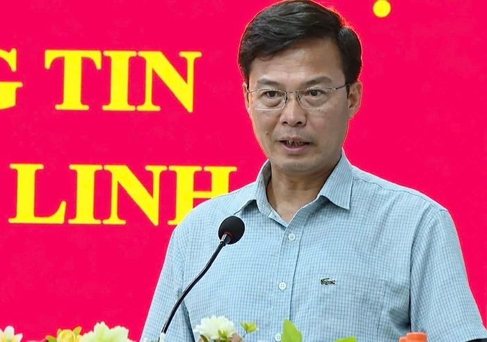 Đồng chí Đinh Văn Tuấn, Phó Chủ tịch UBND tỉnh, Trưởng Ban Chỉ đạo 515 tỉnh Lâm Đồng phát biểu chỉ đạo tại hội nghị