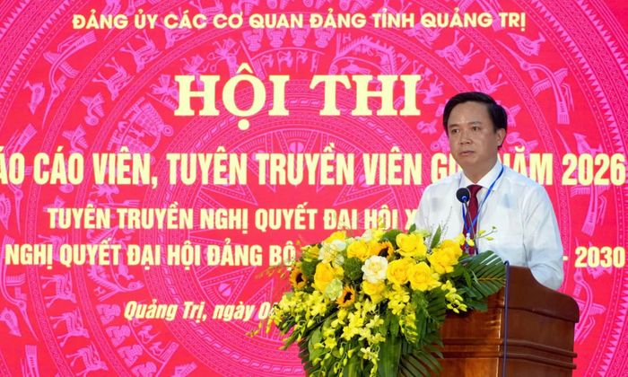 Đại diện lãnh đạo Đảng ủy các cơ quan Đảng tỉnh phát biểu khai mạc hội thi - Ảnh: H.Tr