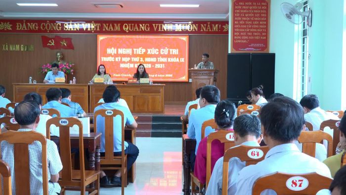Quang cảnh buổi tiếp xúc cử tri - Ảnh: Thùy Trang