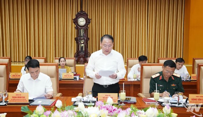 Đại diện Đoàn kiểm tra, giám sát số 16 của Bộ Chính trị, Ban Bí thư thông báo kết quả kiểm tra, giám sát đối với Ban Thường vụ Tỉnh ủy Thái Nguyên.