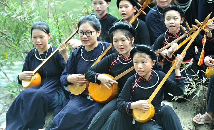Một số thành viên nhỏ tuổi của CLB.