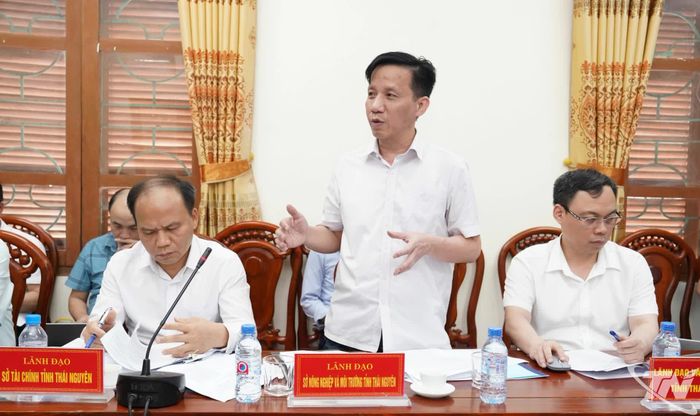 Lãnh đạo các sở phát biểu tại Hội nghị.