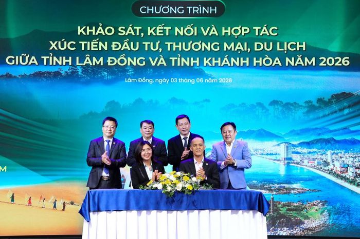 Doanh nghiệp 2 tỉnh Lâm Đồng và Khánh Hòa ký biên bản ghi nhớ hợp tác. Ảnh: baolamdong.vn