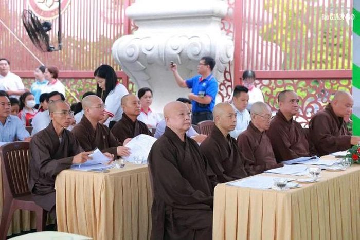 Chư tôn đức tham dự