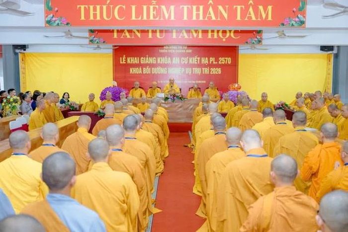Quang cảnh lễ khai giảng Khóa bồi dưỡng nghiệp vụ trụ trì do Văn phòng II T.Ư tổ chức - Ảnh: Đăng Huy