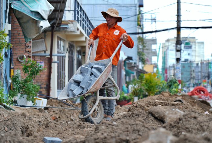 Nguồn cung đá xây dựng, cát xây dựng và cát san lấp đang đứng trước áp lực lớn do nhu cầu tăng mạnh.