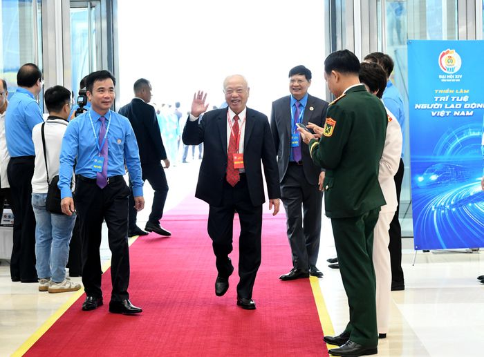 Nguyên Ủy viên Bộ Chính trị, nguyên Chủ tịch Quốc hội Nguyễn Văn An tới dự phiên khai mạc trọng thể Đại hội XIV Công đoàn Việt Nam