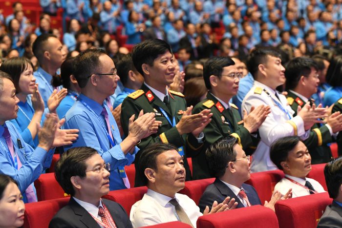 Các đại biểu tham dự phiên khai mạc trọng thể Đại hội XIV Công đoàn Việt Nam