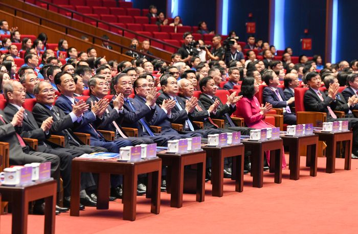 Tổng Bí thư, Chủ tịch nước Tô Lâm và các đồng chí lãnh đạo, nguyên lãnh đạo Đảng và Nhà nước dự phiên khai mạc trọng thể Đại hội XIV Công đoàn Việt Nam