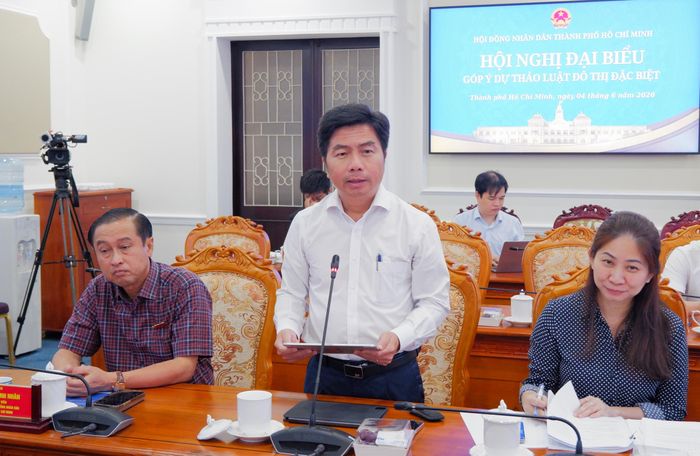 Đại biểu cho rằng đạo luật cần tạo bước chuyển mạnh về phân cấp, phân quyền. Ảnh: Hoa Lê