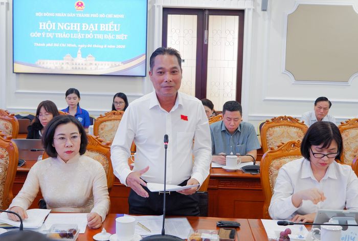 Đại biểu HĐND thành phố cho biết cộng đồng doanh nghiệp đang đặt nhiều kỳ vọng, mong muốn có một khuôn khổ pháp lý ổn định, lâu dài để tạo động lực phát triển mới cho thành phố. Ảnh: Hoa Lê