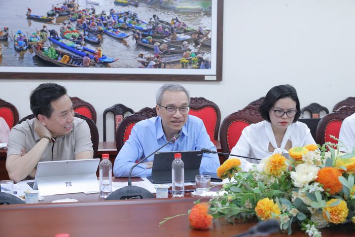 Thứ trưởng Bộ Văn hóa, Thể thao và Du lịch Phan Tâm cho biết, dự án Luật được xây dựng nhằm thể chế hóa quan điểm của Đảng, chuyển từ tư duy quản lý xuất bản sang tư duy phát triển xuất bản