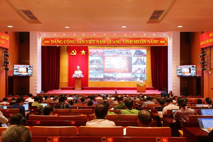 Quang cảnh hội nghị