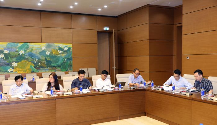 Các đại biểu tham dự cuộc họp