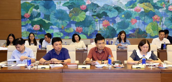 Các đại biểu tham dự cuộc họp